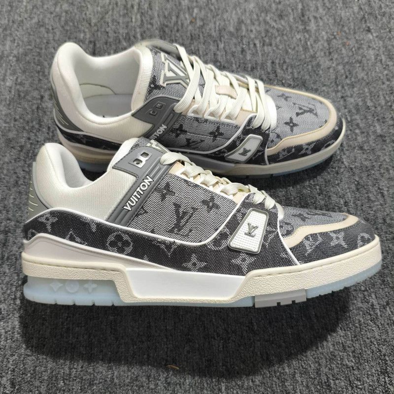 Louis Vuitton Louis Vuitton Low-Top Trainer in Black and White 0079 Size US 9 / EU 42 - 7 Thumbnail