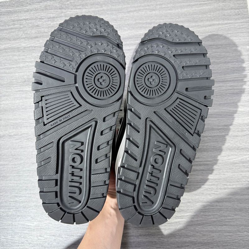 Louis Vuitton Louis Vuitton Trainer Maxi Low-Top Sneakers 0079 Size US 8.5 / EU 41-42 - 4 Thumbnail