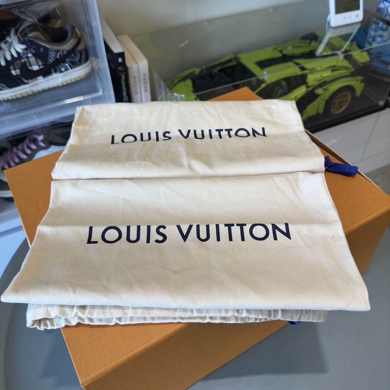 Louis Vuitton Louis Vuitton Blue Leather Low-Top Sneakers 0079 Size US 11 / EU 44 - 20 Thumbnail