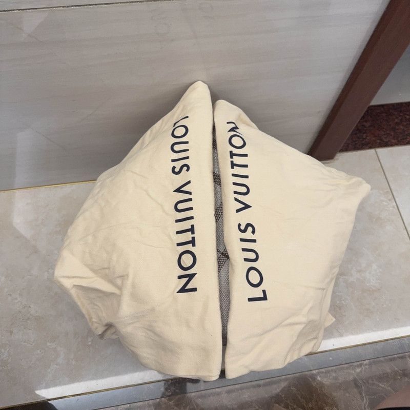 Louis Vuitton Louis Vuitton White Low-Top Fashion Sneakers 0079 Size US 6.5 / EU 39-40 - 11 Thumbnail