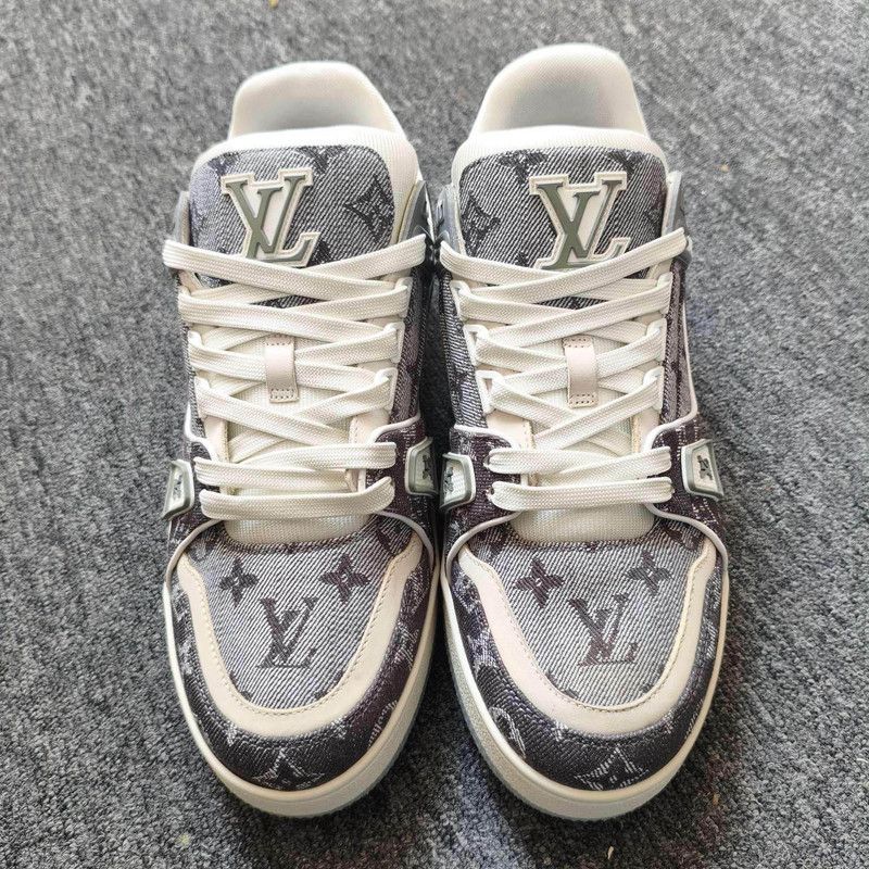 Louis Vuitton Louis Vuitton Trainer Low Top Sneakers in Black and White 0079 Size US 8 / EU 41 - 2 Thumbnail