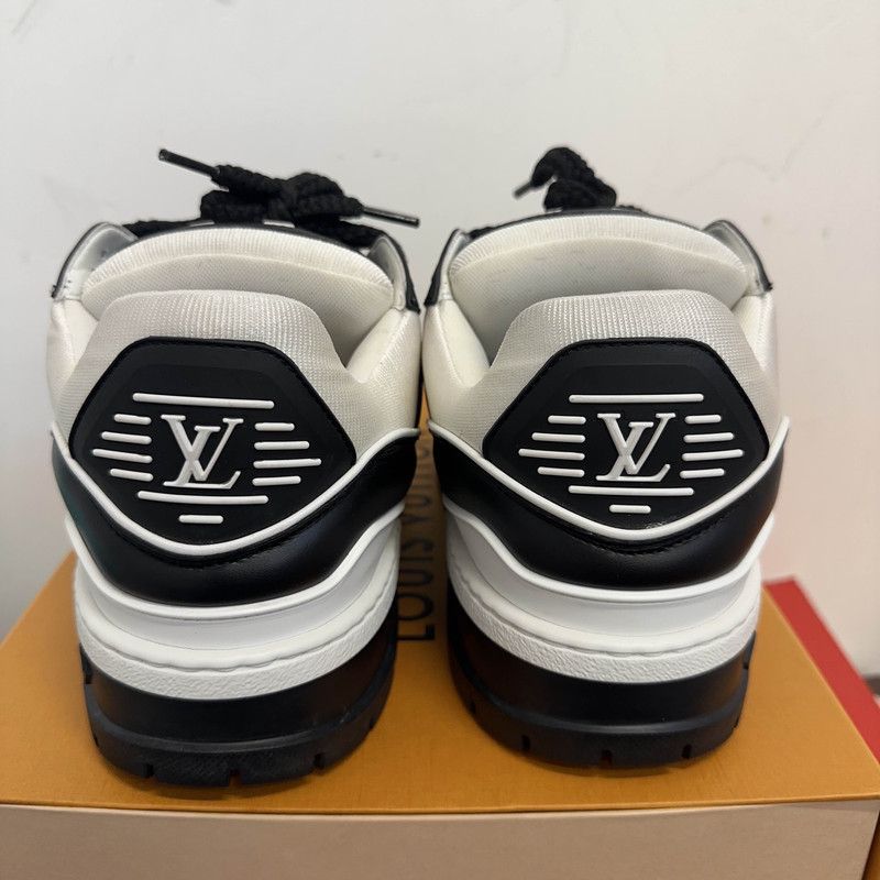 Louis Vuitton Louis Vuitton Trainer Maxi Black and White Sneakers 0079 Size US 8.5 / EU 41-42 - 3 Thumbnail