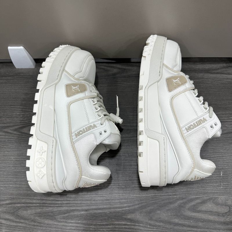 Louis Vuitton Louis Vuitton Trainer Maxi Fashion Sneakers for Men 0079 Size US 7.5 / EU 40-41 - 6 Thumbnail