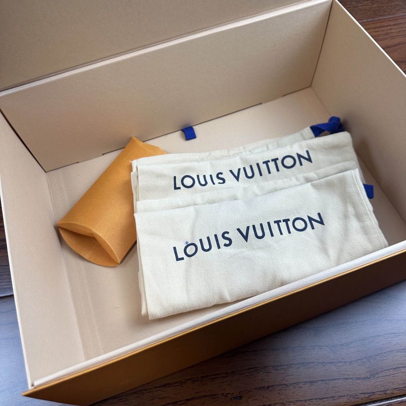 Louis Vuitton Louis Vuitton Trainer Casual Sneakers in Purple and Gold 0079 Size US 9.5 / EU 42-43 - 7 Thumbnail