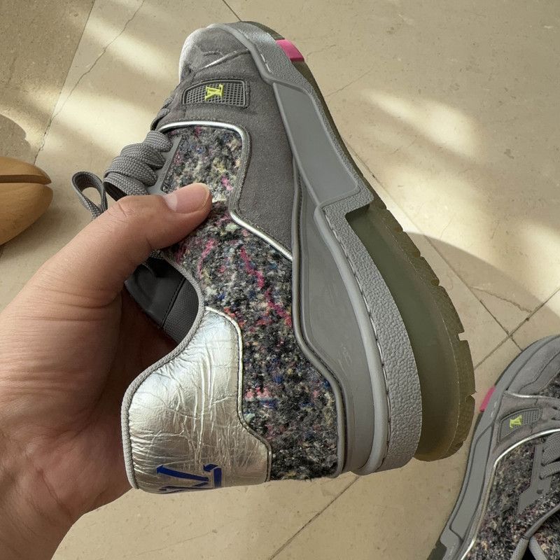 Louis Vuitton Louis Vuitton Trainer Deep Gray Fashion Sneakers 0079 Size US 9.5 / EU 42-43 - 8 Thumbnail