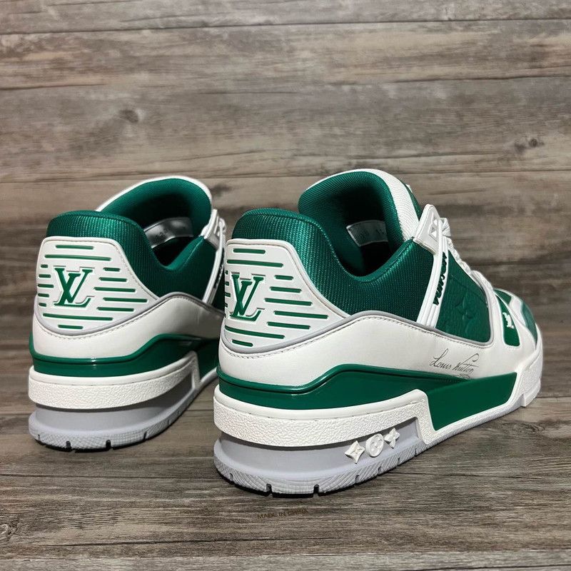 Louis Vuitton Louis Vuitton Trainer Low Top Sneakers in Green 0079 Size US 8 / EU 41 - 9 Thumbnail