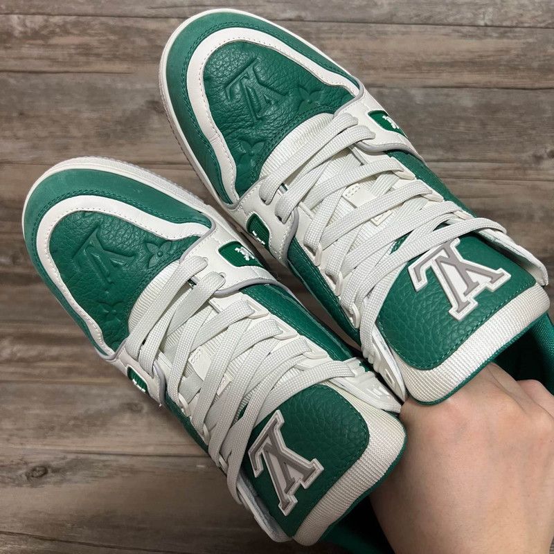 Louis Vuitton Louis Vuitton Trainer Low Top Sneakers in Green 0079 Size US 8 / EU 41 - 7 Thumbnail