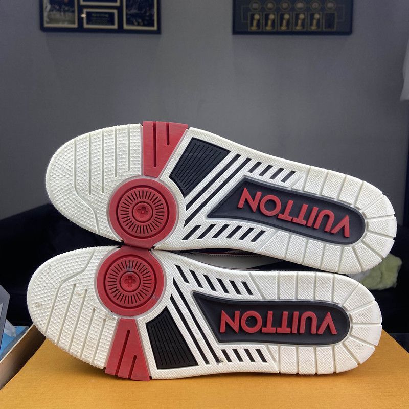 Louis Vuitton Louis Vuitton Trainer Low-top Sneakers in Red and Black 0079 Size US 9.5 / EU 42-43 - 4 Thumbnail