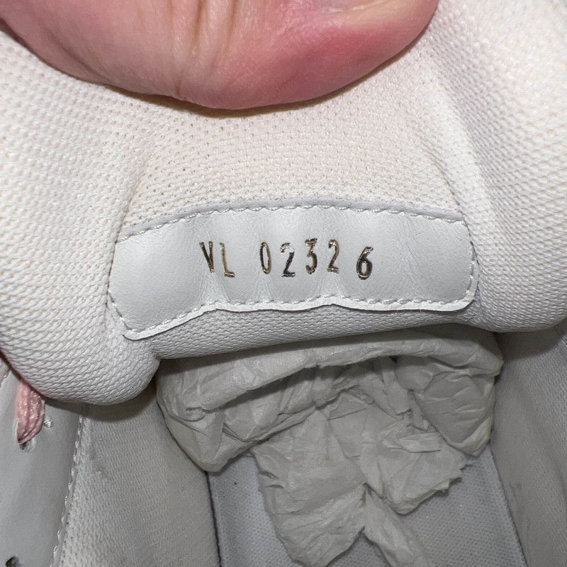 Louis Vuitton Louis Vuitton Leather Low Top Fashion Sneakers 0079 Size US 7.5 / EU 40-41 - 5 Thumbnail
