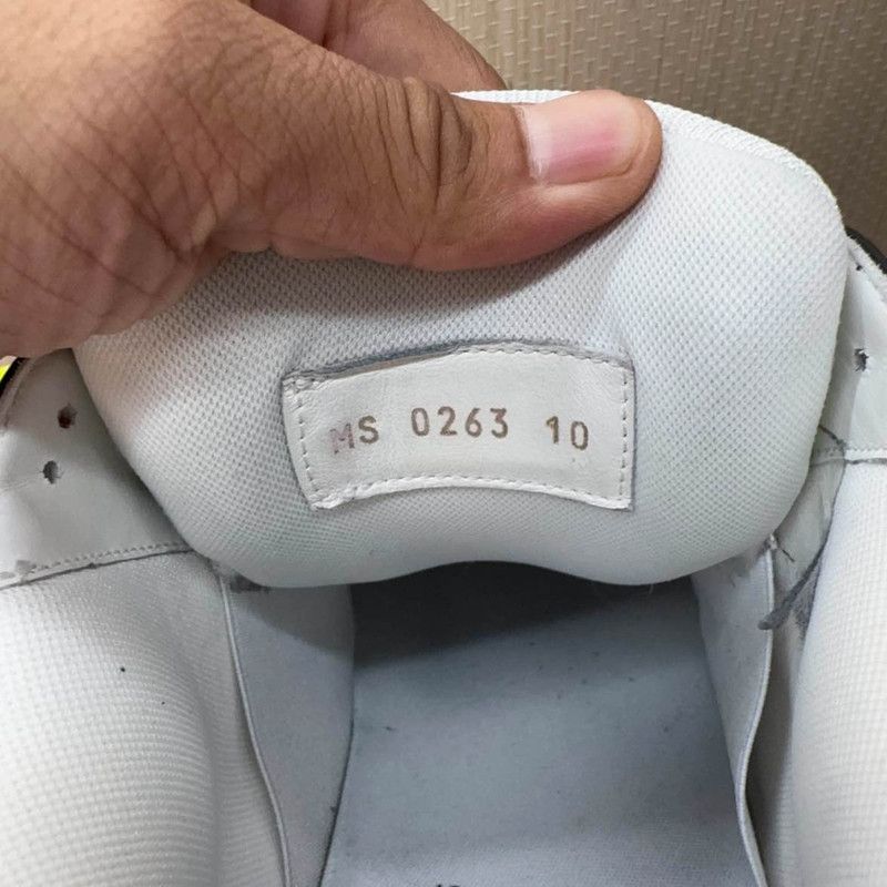 Louis Vuitton Louis Vuitton Low-Top Trainer Sneakers for Men 0079 Size US 10.5 / EU 43-44 - 5 Thumbnail