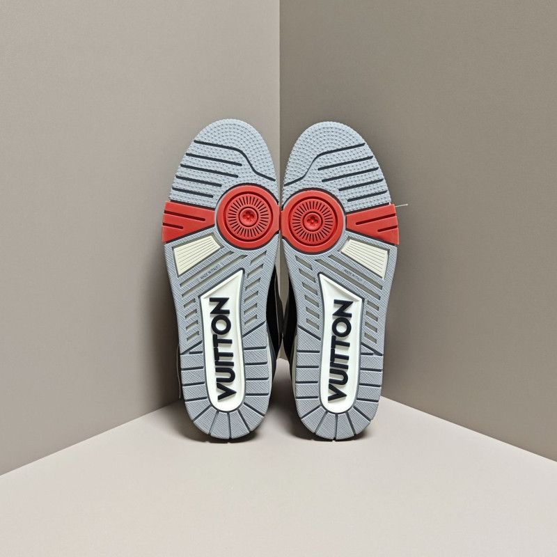 Louis Vuitton Louis Vuitton Bright Color Low-Top Trainers for Men 0079 Size US 9.5 / EU 42-43 - 4 Thumbnail