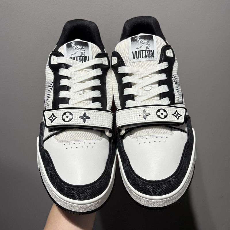 Louis Vuitton Louis Vuitton Trainer Leather Low-Top Sneakers 0079 Size US 8 / EU 41 - 2 Thumbnail
