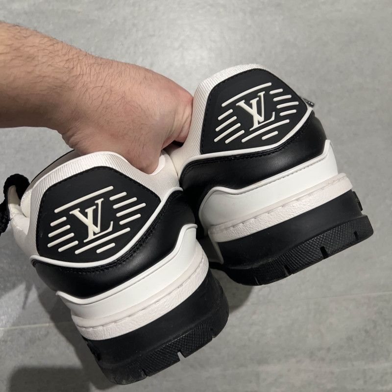 Louis Vuitton Louis Vuitton Trainer Maxi Low Top Sneakers 0079 Size US 9.5 / EU 42-43 - 3 Thumbnail