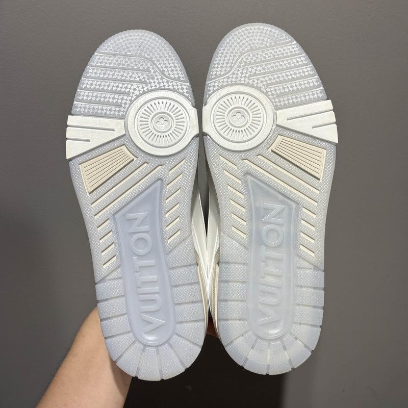 Louis Vuitton Louis Vuitton Trainer Low-Top Sneakers in White 0079 Size US 7.5 / EU 40-41 - 4 Thumbnail