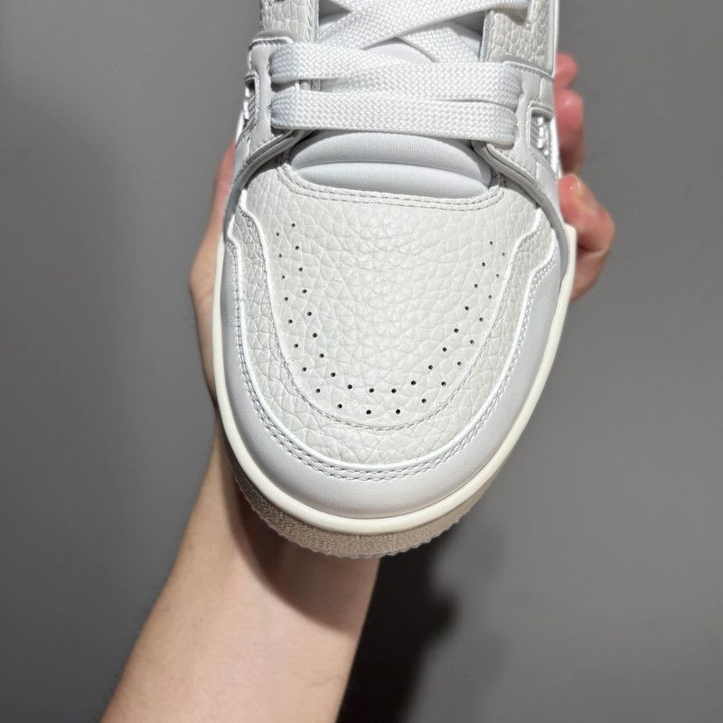 Louis Vuitton Louis Vuitton Trainer Low-Top Sneakers in White 0079 Size US 7.5 / EU 40-41 - 13 Thumbnail