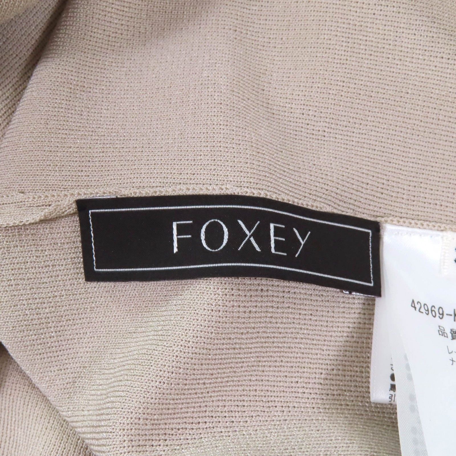 Other Other FOXEY Summer Delight Logo Rayon Knit Sleeveless Top Others Tops DUTY FREE for USA Size ONE SIZE - 6 Thumbnail
