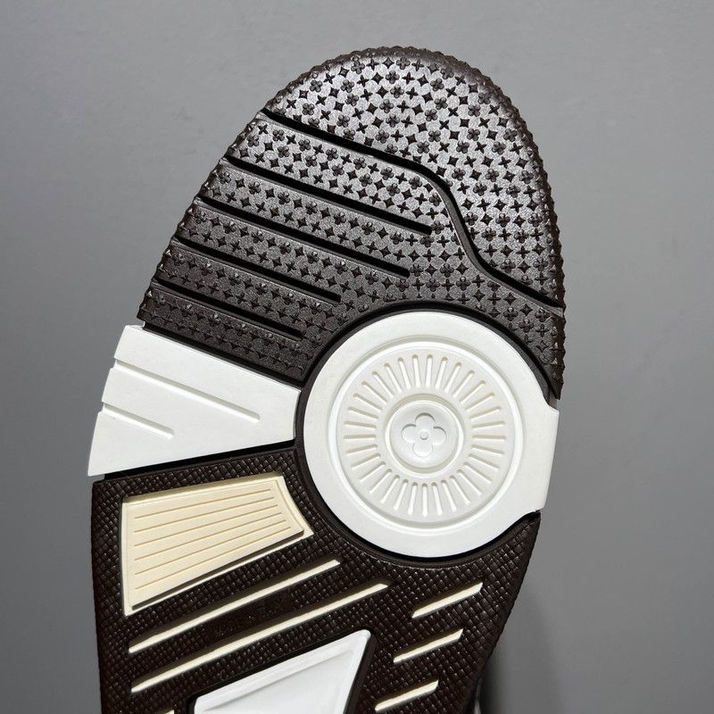 Louis Vuitton Louis Vuitton Trainer Low-Top Sneakers in White/Brown 0079 Size US 8.5 / EU 41-42 - 9 Thumbnail