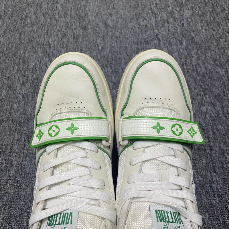 Louis Vuitton Louis Vuitton Classic Trainer Sneakers in White and Green 0079 Size US 8 / EU 41 - 11 Thumbnail