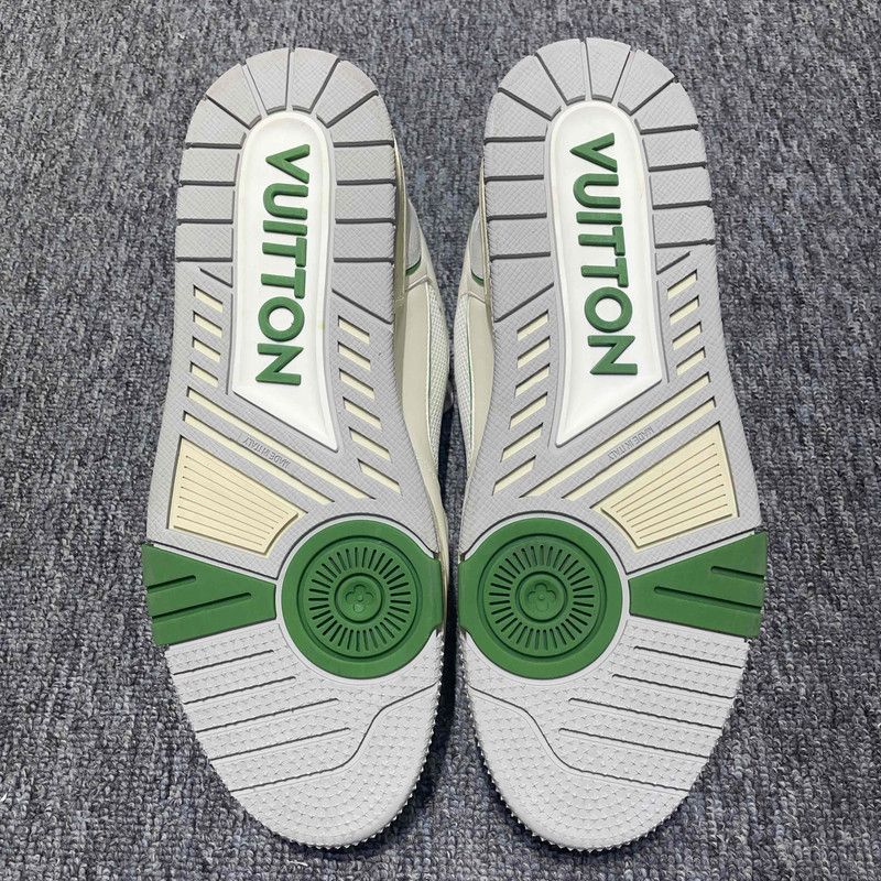Louis Vuitton Louis Vuitton Classic Trainer Sneakers in White and Green 0079 Size US 8 / EU 41 - 4 Thumbnail