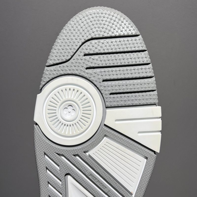 Louis Vuitton Louis Vuitton Trainer Low-Top Sneakers in Gray and White 0079 Size US 11 / EU 44 - 6 Thumbnail
