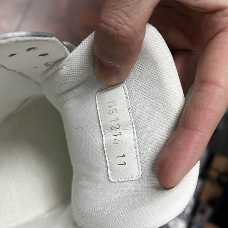 Louis Vuitton Louis Vuitton Trainer Low-Top Sneakers in Gray and White 0079 Size US 11 / EU 44 - 5 Thumbnail