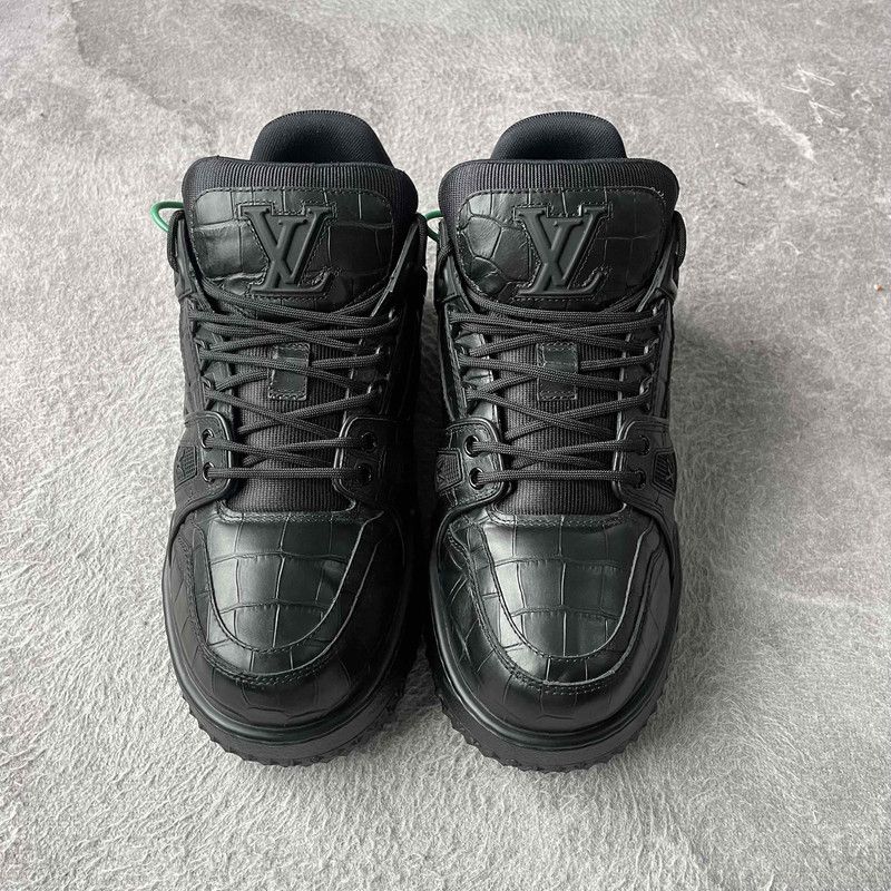 Louis Vuitton Louis Vuitton Trainer Maxi Low Top Sneakers 0079 Size US 8 / EU 41 - 2 Thumbnail