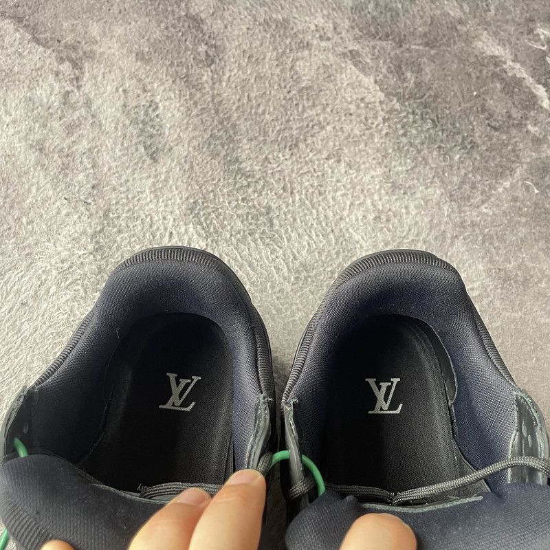 Louis Vuitton Louis Vuitton Trainer Maxi Low Top Sneakers 0079 Size US 8 / EU 41 - 10 Thumbnail