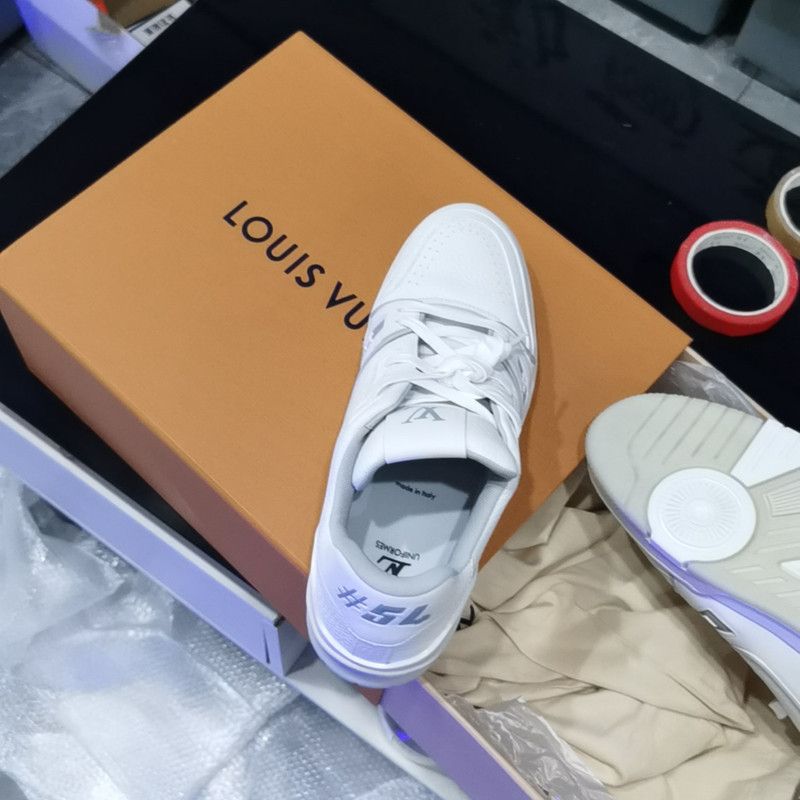 Louis Vuitton Louis Vuitton Trainer Stylish Low-Top Sneakers 0079 Size US 9 / EU 42 - 6 Thumbnail