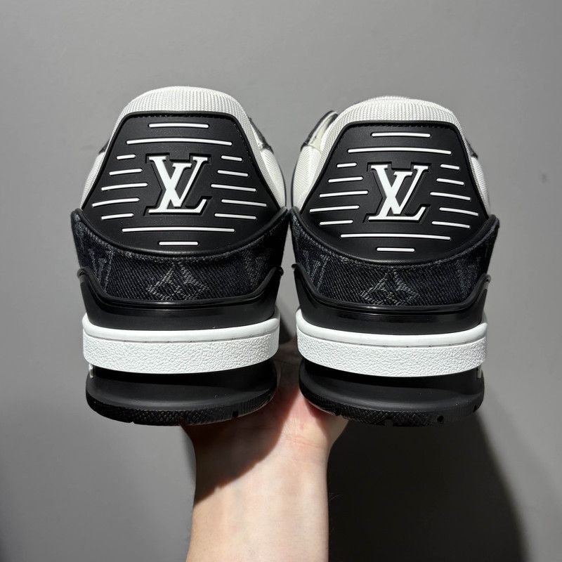 Louis Vuitton Louis Vuitton Trainer Panda Low-Top Sneakers 0079 Size US 9.5 / EU 42-43 - 3 Thumbnail