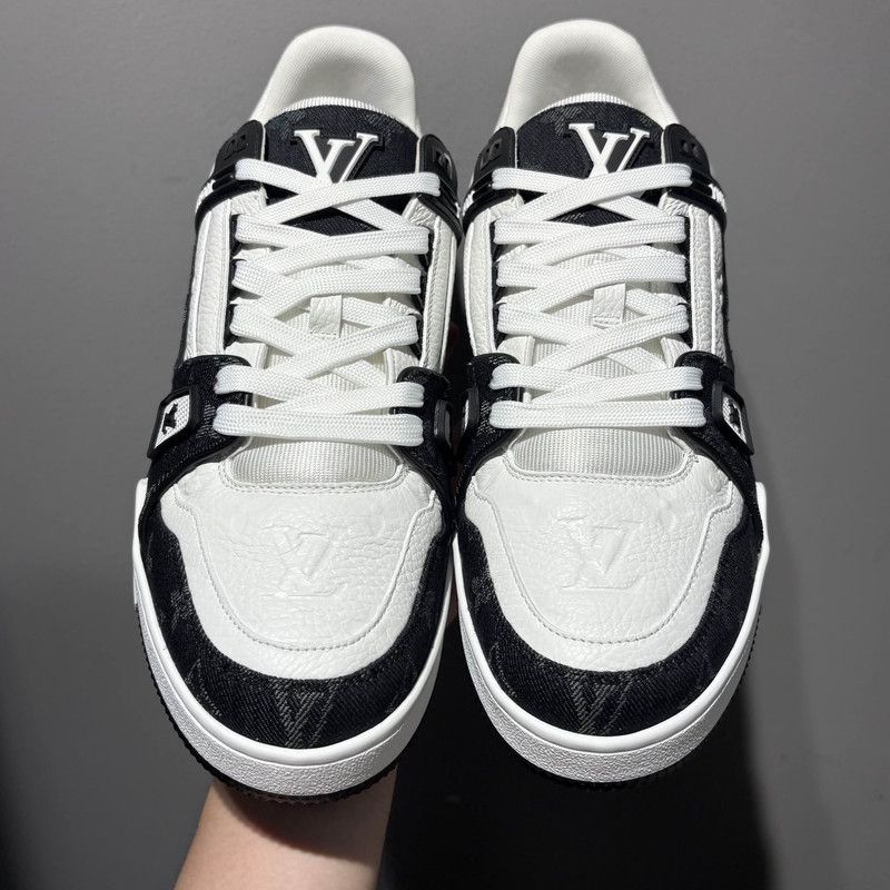 Louis Vuitton Louis Vuitton Trainer Panda Low-Top Sneakers 0079 Size US 9.5 / EU 42-43 - 2 Thumbnail