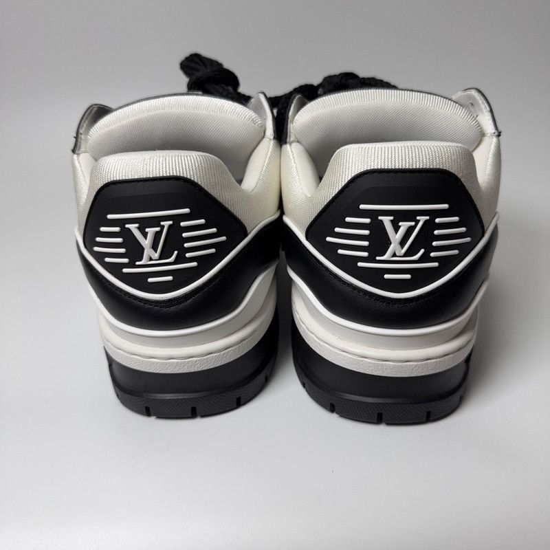 Louis Vuitton Louis Vuitton Trainer Maxi Low Top Sneakers 0079 Size US 10.5 / EU 43-44 - 3 Thumbnail