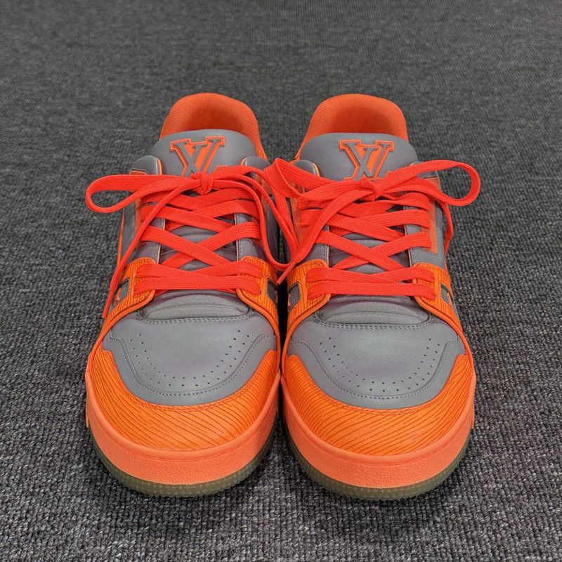 Louis Vuitton Louis Vuitton Trainer Low-Top Fashion Sneakers 0079 Size US 8.5 / EU 41-42 - 2 Thumbnail