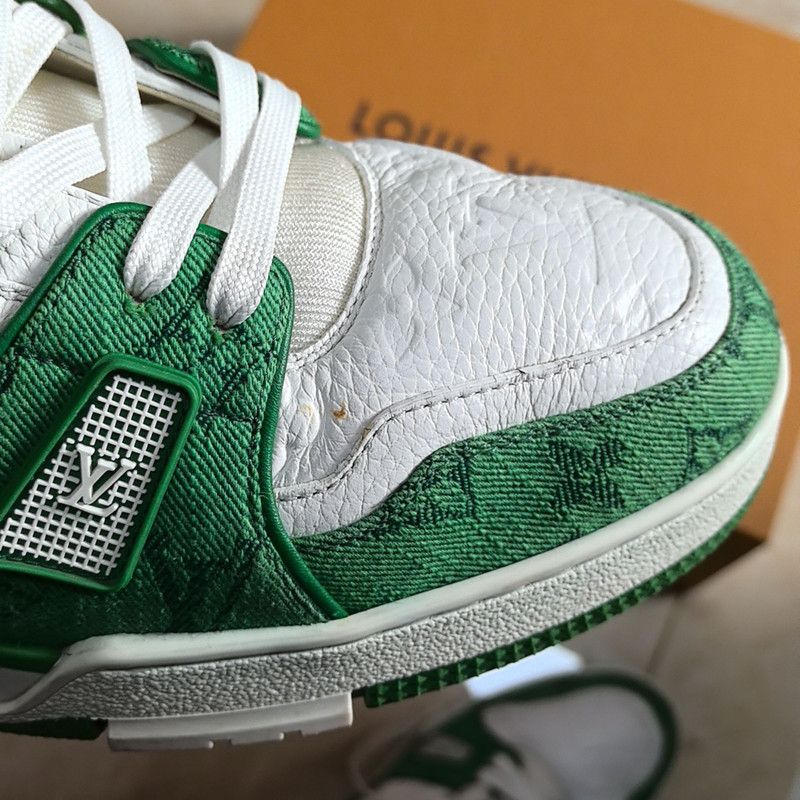 Louis Vuitton Louis Vuitton Green White Trainer Fashion Sneakers 0079 Size US 11 / EU 44 - 7 Thumbnail