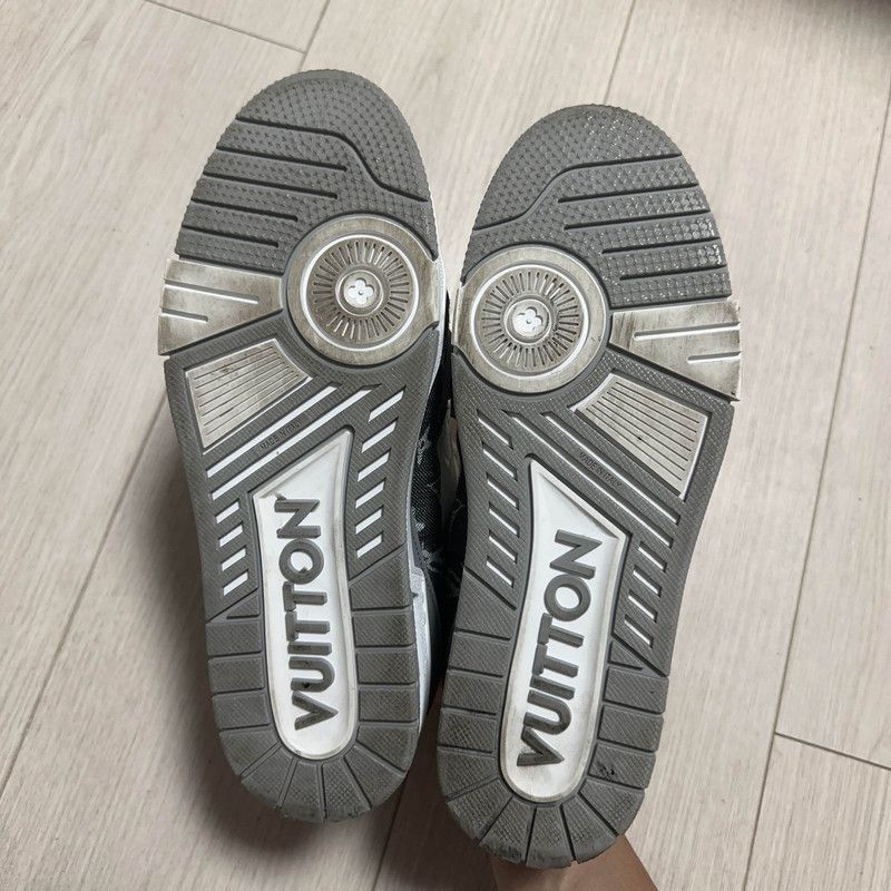 Louis Vuitton Louis Vuitton Grey-White Low Top Trainer Sneakers 0079 Size US 8 / EU 41 - 4 Thumbnail