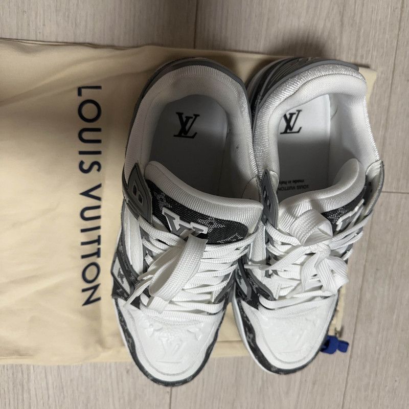 Louis Vuitton Louis Vuitton Grey-White Low Top Trainer Sneakers 0079 Size US 8 / EU 41 - 7 Thumbnail