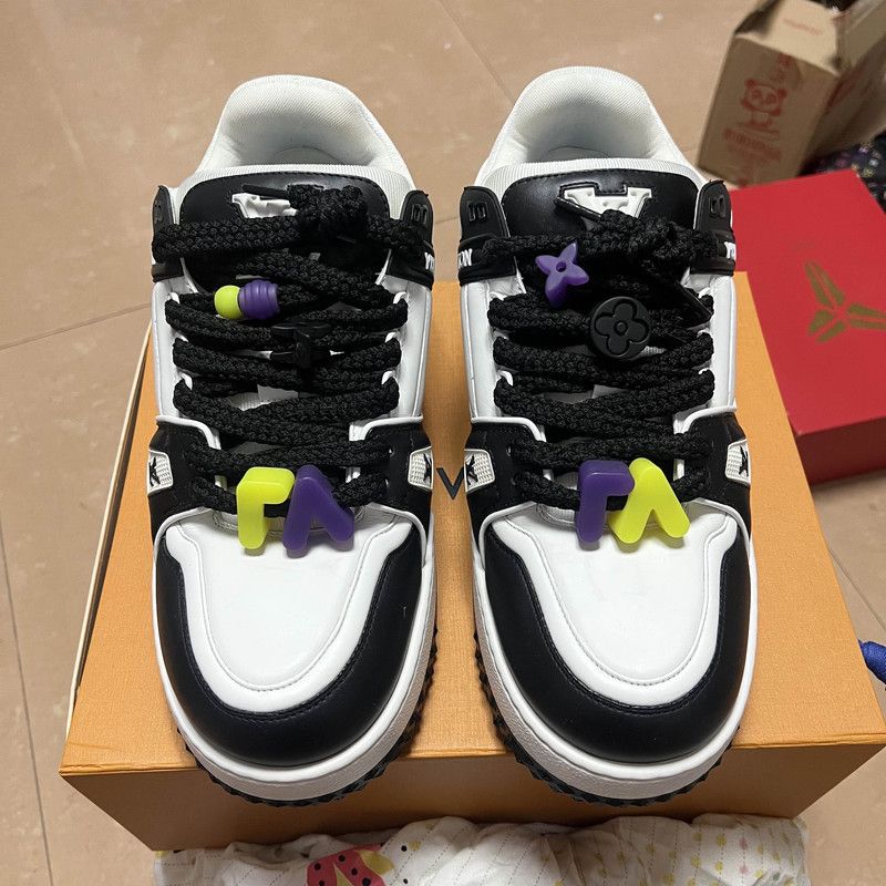 Louis Vuitton Louis Vuitton Trainer Maxi Low-Top Sneakers 0079 Size US 11 / EU 44 - 2 Thumbnail
