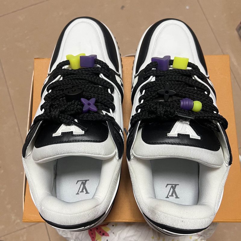 Louis Vuitton Louis Vuitton Trainer Maxi Low-Top Sneakers 0079 Size US 11 / EU 44 - 9 Thumbnail