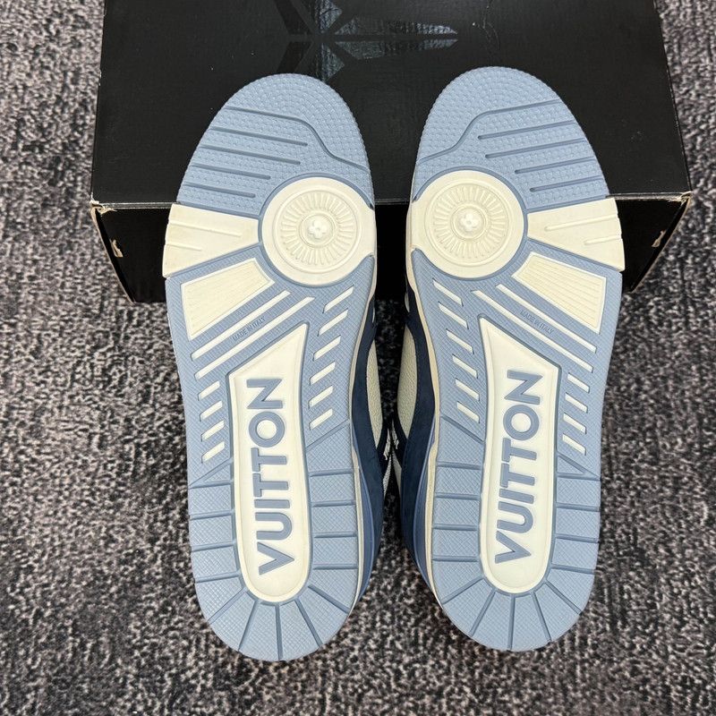 Louis Vuitton Louis Vuitton Blue and White Trainer Low-Top Sneakers 0079 Size US 8.5 / EU 41-42 - 4 Thumbnail