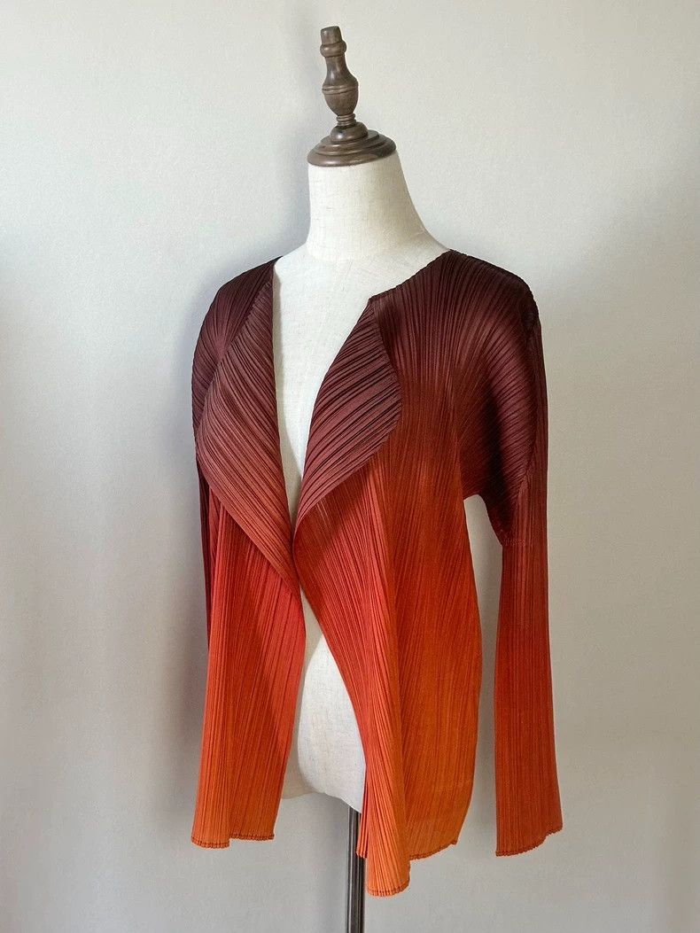 Issey Miyake ISSEY MIYAKE Pleats Please Gradient Cardigan Size US M / EU 48-50 / 2 - 2 Thumbnail