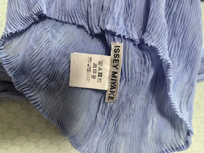 Issey Miyake Issey Miyake Pleated Blue Top Size ONE SIZE - 3 Thumbnail
