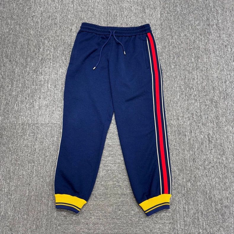 Gucci Gucci Embroidered Logo Sweatpants Size US 30 / EU 46 - 2 Thumbnail