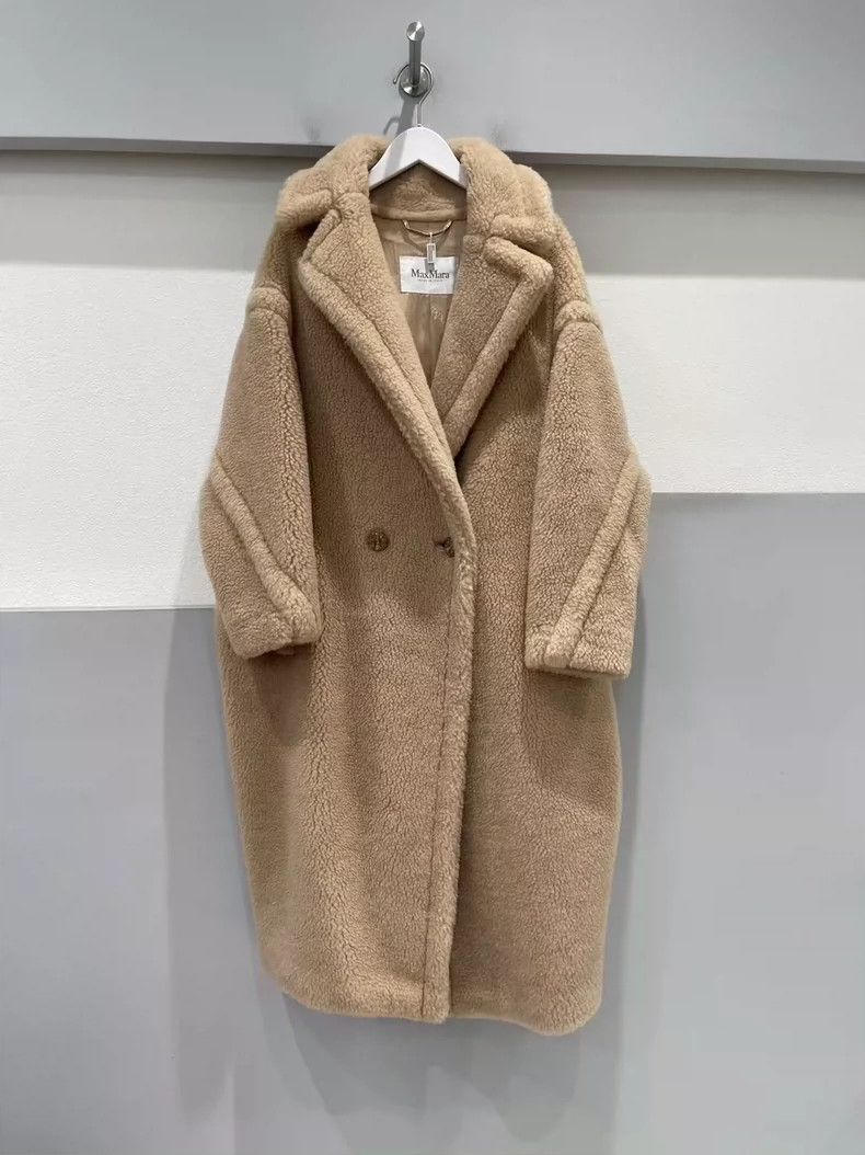 Max Mara MaxMara Beige Gold Button Teddy Coat Size S / US 4 / IT 40 - 2 Thumbnail