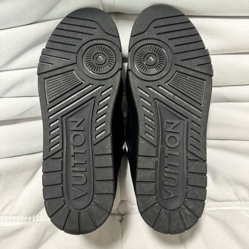 Louis Vuitton Louis Vuitton Black Low-Top Trainer Sneakers 0079 Size US 9.5 / EU 42-43 - 4 Thumbnail