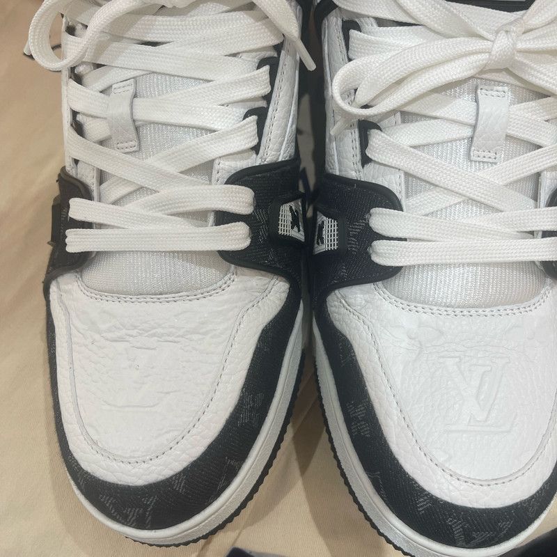Louis Vuitton Louis Vuitton Panda Print Trainer Low-Top Sneakers 0079 Size US 9.5 / EU 42-43 - 12 Thumbnail