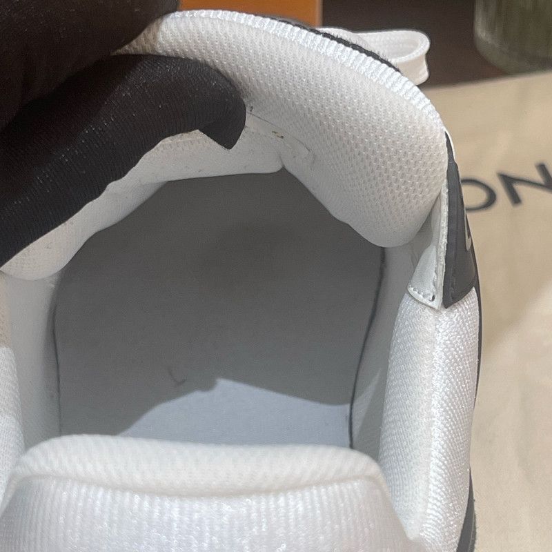 Louis Vuitton Louis Vuitton Panda Print Trainer Low-Top Sneakers 0079 Size US 9.5 / EU 42-43 - 16 Thumbnail