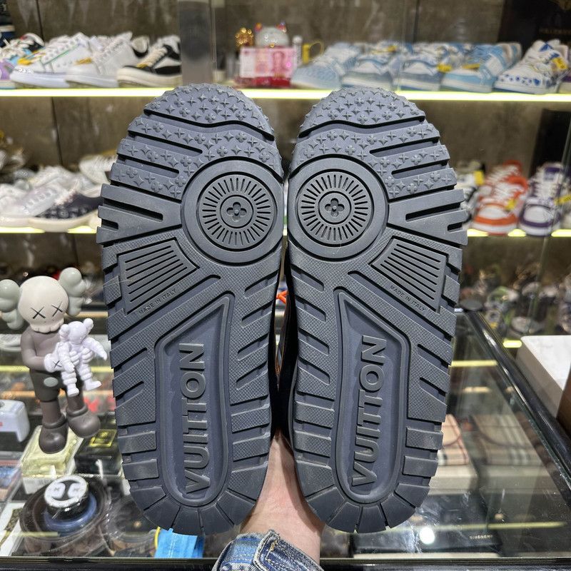 Louis Vuitton Louis Vuitton Trainer Maxi Low Sneakers in Gray Orange 0079 Size US 9.5 / EU 42-43 - 4 Thumbnail