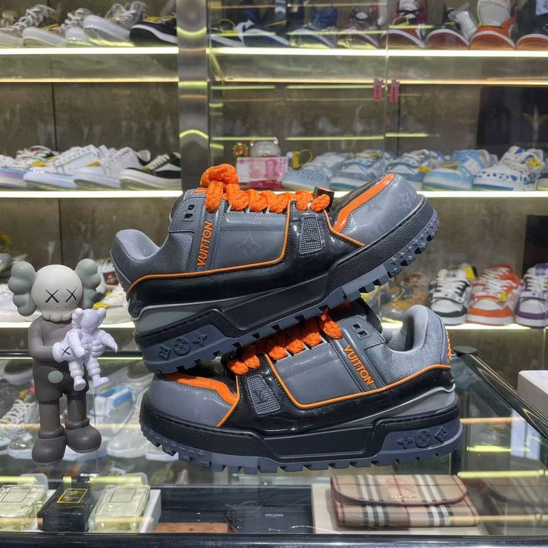Louis Vuitton Louis Vuitton Trainer Maxi Low Sneakers in Gray Orange 0079 Size US 9.5 / EU 42-43 - 7 Thumbnail