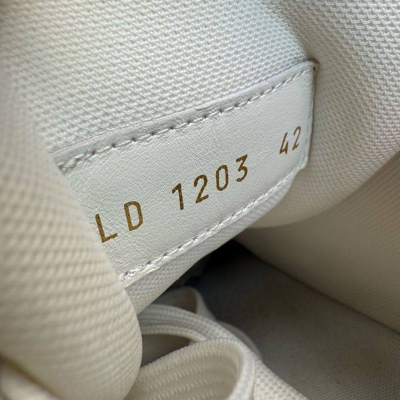 Louis Vuitton Louis Vuitton Denim Low-Top Fashion Sneakers 0079 Size US 8.5 / EU 41-42 - 8 Thumbnail