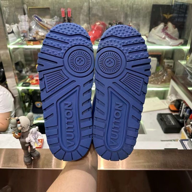 Louis Vuitton Louis Vuitton Trainer Maxi Low-Top Fashion Sneakers 0079 Size US 8 / EU 41 - 4 Thumbnail