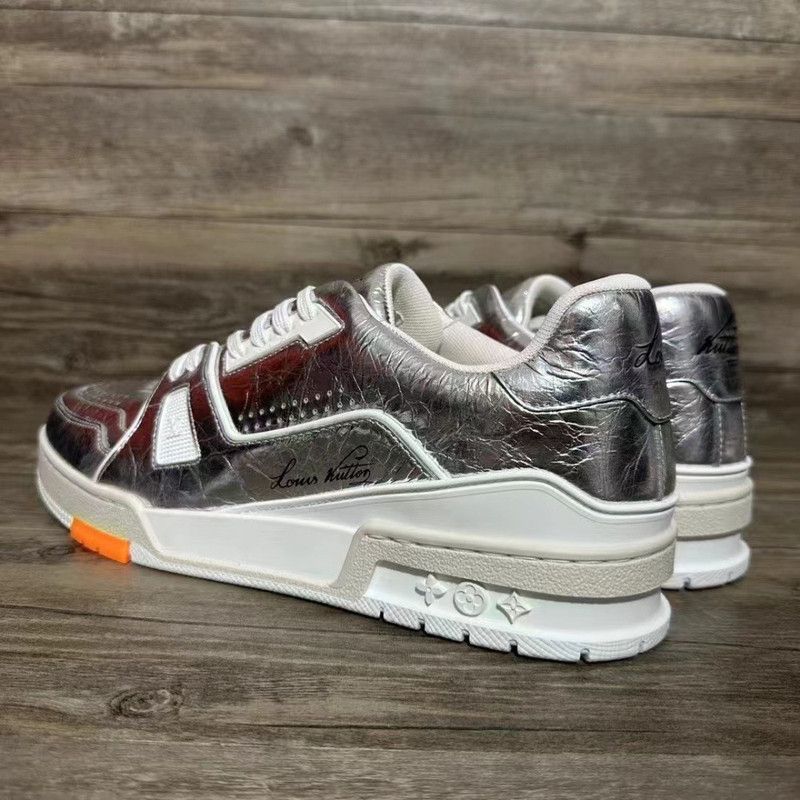 Louis Vuitton Louis Vuitton Metallic Low Top Sneakers for Men 0079 Size US 10.5 / EU 43-44 - 7 Thumbnail